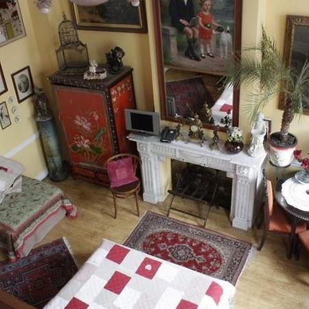 Hotel Les Bluets Brussel Bagian luar foto