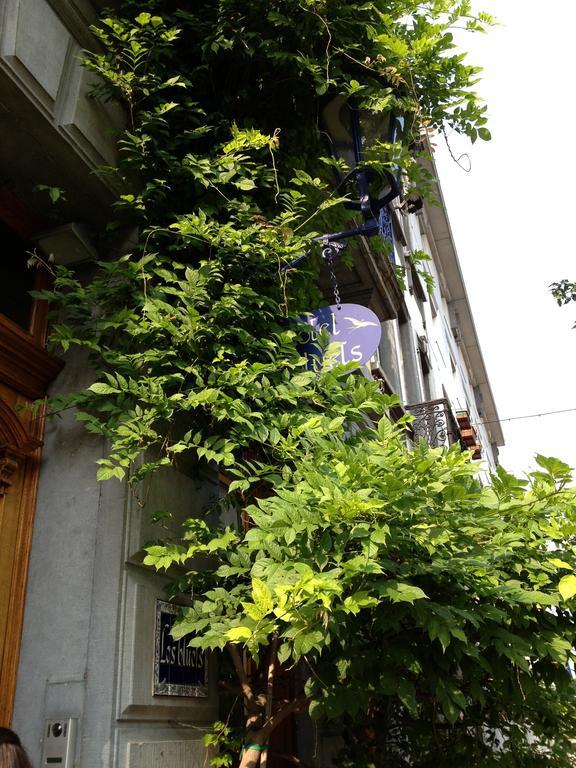 Hotel Les Bluets Brussel Bagian luar foto